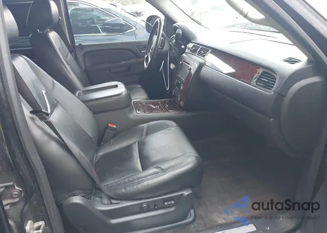 2013 Chevrolet Suburban 1500 Ltz z USA, uszkodzony, nr VIN 1GNSKKE71DR250280